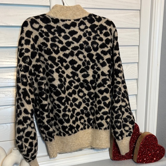 Ann Taylor Black and Tan Leopard Turtleneck Sweater - Picture 4 of 4